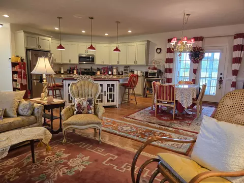 209 Stone Dr, Stuarts Draft, VA 24477 photo 14
