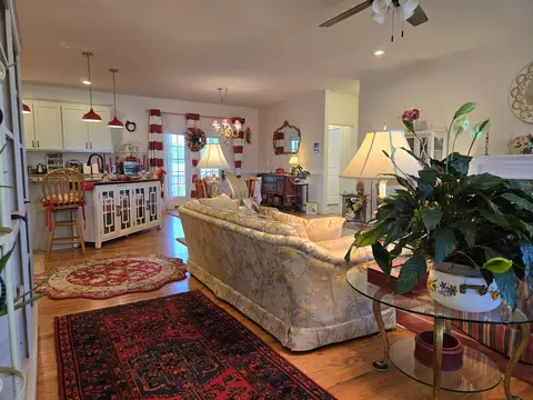 209 Stone Dr, Stuarts Draft, VA 24477 photo 7