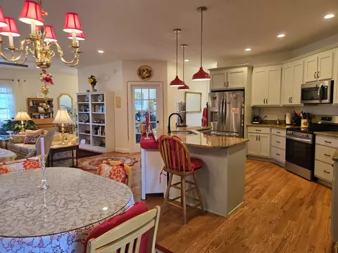 209 Stone Dr, Stuarts Draft, VA 24477 photo 11