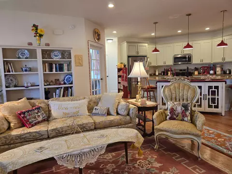 209 Stone Dr, Stuarts Draft, VA 24477 photo 8