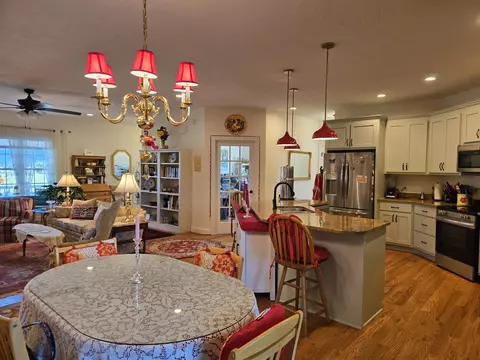 209 Stone Dr, Stuarts Draft, VA 24477 photo 18