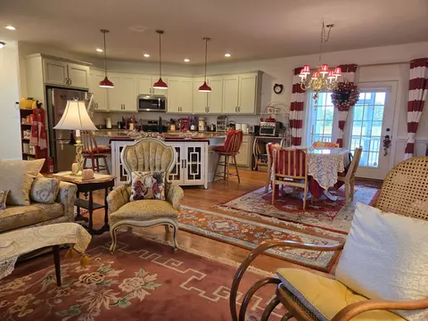 209 Stone Dr, Stuarts Draft, VA 24477 photo 14