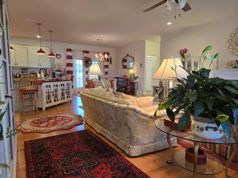 209 Stone Dr, Stuarts Draft, VA 24477 photo 7
