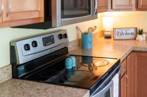 Kitchen - 2275 Raphine Rd, Raphine, VA 24472 photo 8 of 10