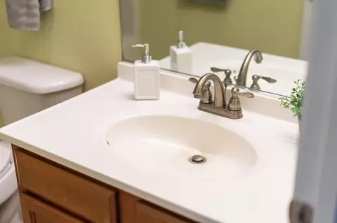 Bath - 2275 Raphine Rd, Raphine, VA 24472 photo 5 of 7