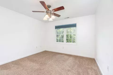Bedroom - 2275 Raphine Rd, Raphine, VA 24472 photo 2 of 9