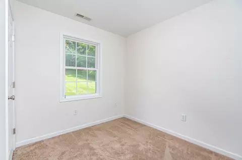 Bedroom - 2275 Raphine Rd, Raphine, VA 24472 photo 6 of 9