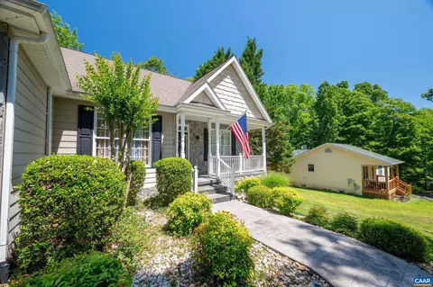 16 Cliftwood Rd, Palmyra, VA 22963 photo 2