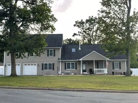 215 Forest Dr, Stuarts Draft, VA 24477