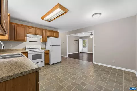 Kitchen - 115 Windsor Pl, Buckingham, VA 23921 photo 4 of 4