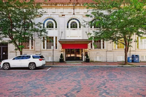 500 Court Sq #406, Charlottesville, VA 22902