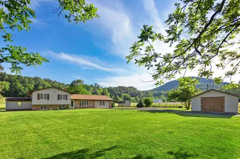 1659 Crab Run Rd, Mathias, WV 26812