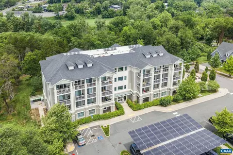 1425 Trailside Ct #304, Charlottesville, VA 22911