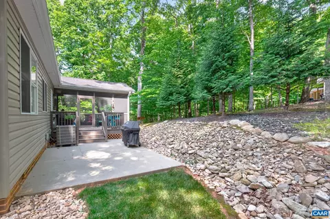 Exterior - 281 Jefferson Dr, Palmyra, VA 22963 photo 7 of 9