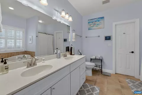 Bath - 281 Jefferson Dr, Palmyra, VA 22963 photo 2 of 5