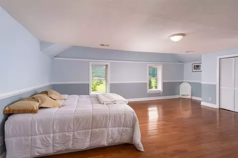 Bedroom - 229 Summerdean Rd, Middlebrook, VA 24459 photo 3 of 5