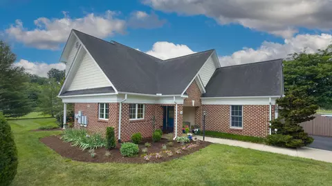 22 Haven Oak Ct, Lexington, VA 24450