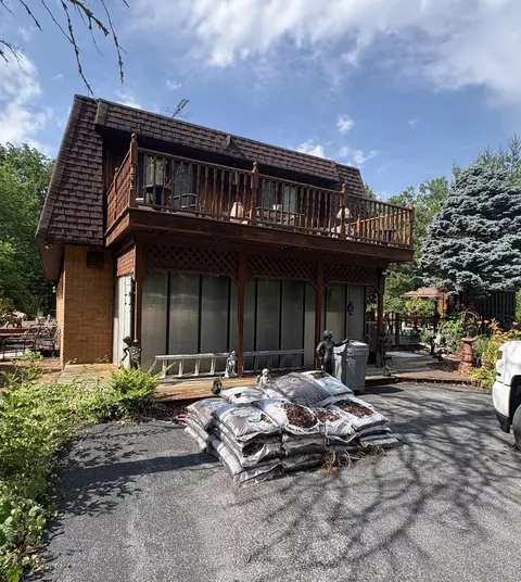 120 Shangrila Ln, Waynesboro, VA 22980