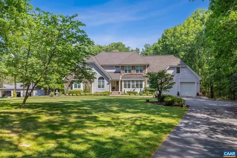 2629 Ducks Lake Ridge Rd, Scottsville, VA 24590