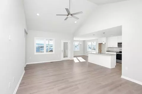 305 Ridge Crest Ter, Waynesboro, VA 22980
