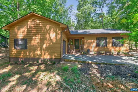 Exterior - 377 Jefferson Dr, Palmyra, VA 22963 photo 3 of 6