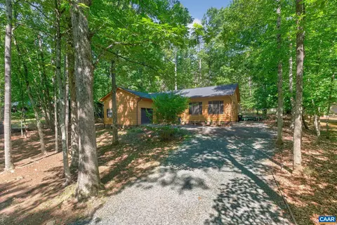 377 Jefferson Dr, Palmyra, VA 22963