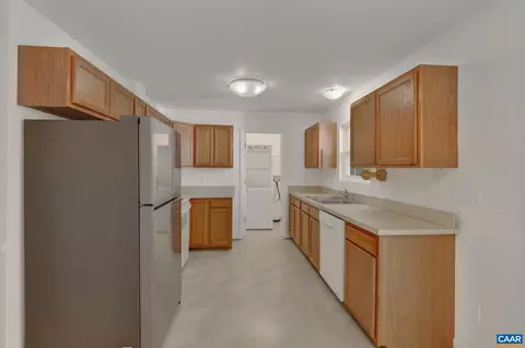 Kitchen - 6 Deer Path Rd, Palmyra, VA 22963 photo 1 of 2