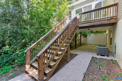 Exterior - 6 Deer Path Rd, Palmyra, VA 22963 photo 7 of 11