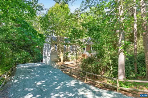Exterior - 6 Deer Path Rd, Palmyra, VA 22963 photo 4 of 11