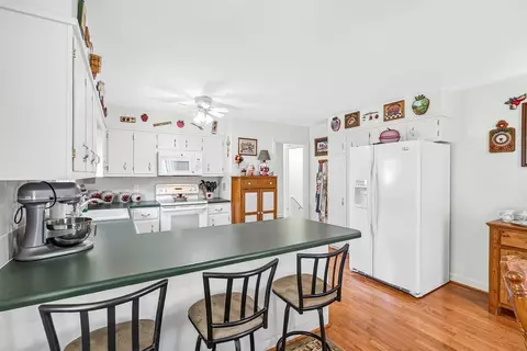 Kitchen - 21 Stuart Ave, Stuarts Draft, VA 24477 photo 12 of 12