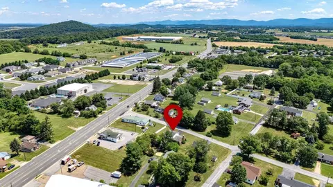 View/Area - 21 Stuart Ave, Stuarts Draft, VA 24477 photo 7 of 10