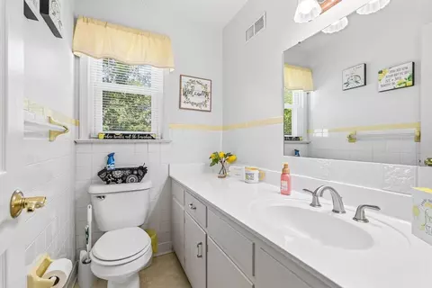 Bath - 21 Stuart Ave, Stuarts Draft, VA 24477 photo 1 of 3
