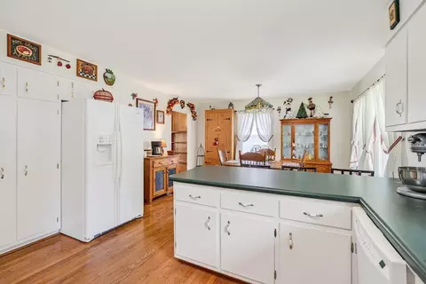Kitchen - 21 Stuart Ave, Stuarts Draft, VA 24477 photo 7 of 12