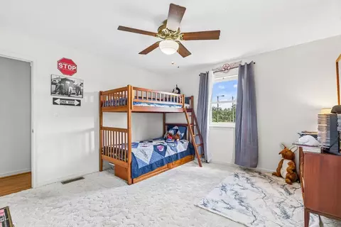 Bedroom - 21 Stuart Ave, Stuarts Draft, VA 24477 photo 5 of 8
