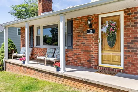 Exterior - 21 Stuart Ave, Stuarts Draft, VA 24477 photo 4 of 12