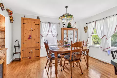 Dining - 21 Stuart Ave, Stuarts Draft, VA 24477 photo 3 of 4