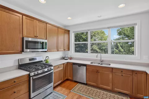 Kitchen - 125 Almere Ave, Charlottesville, VA 22902 photo 4 of 5