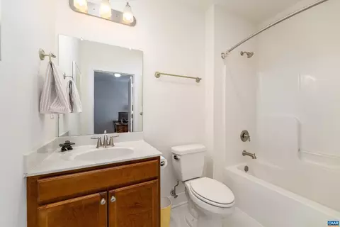 Bath - 125 Almere Ave, Charlottesville, VA 22902 photo 5 of 6