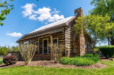 1772 Newport Rd, Raphine, VA 24472