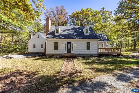 2325 Mountain Brook Dr, Charlottesville, VA 22902