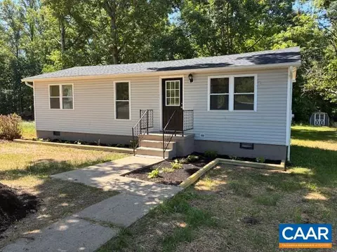 420 Rolling Path Rd, Louisa, VA 23093