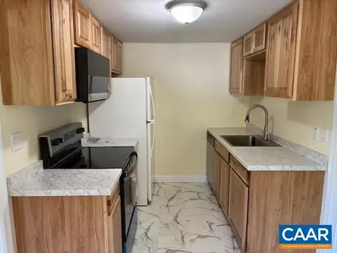 420 Rolling Path Rd, Louisa, VA 23093 photo 2