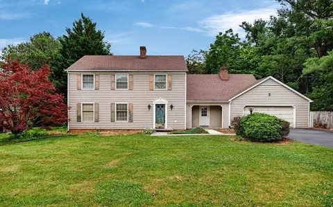 2818 Plantation Ln, Waynesboro, VA 22980