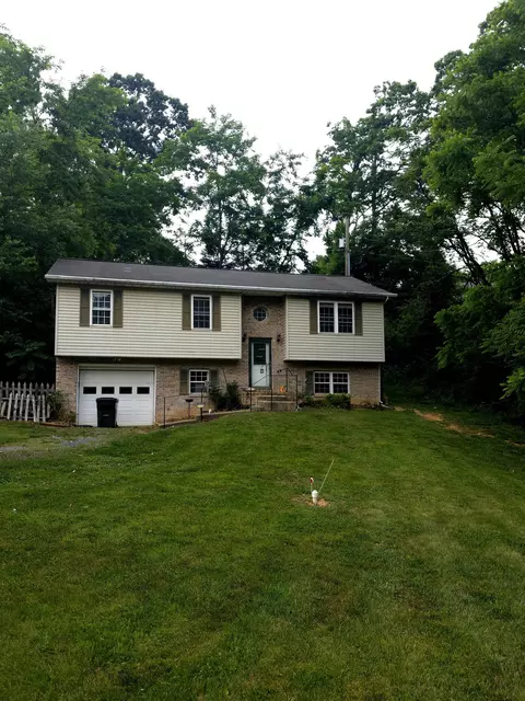 Exterior - 412 Devon Rd #B, Staunton, VA 24401 photo 2 of 2