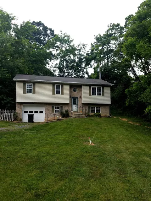 412 Devon Rd #B, Staunton, VA 24401 photo 3
