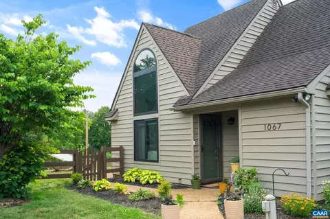 1067 Highland Dr, Charlottesville, VA 22901