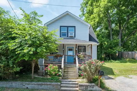 1620 Plunkett St, Staunton, VA 24401