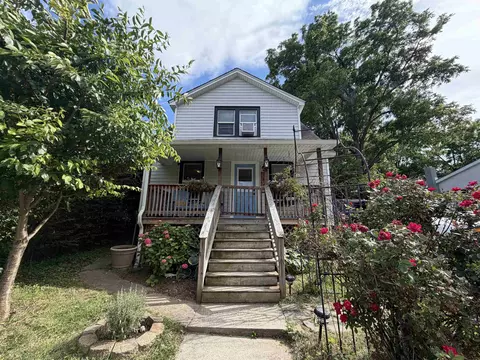1620 Plunkett St, Staunton, VA 24401