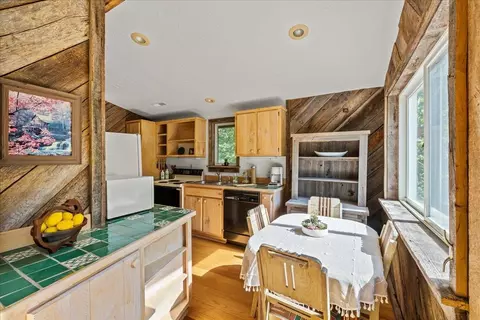 Kitchen - 6602 Middlebrook Rd, Middlebrook, VA 24459 photo 1 of 4