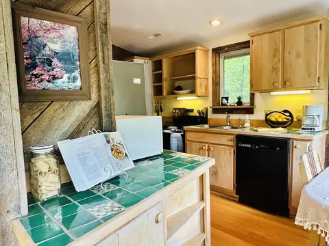 Kitchen - 6602 Middlebrook Rd, Middlebrook, VA 24459 photo 2 of 4